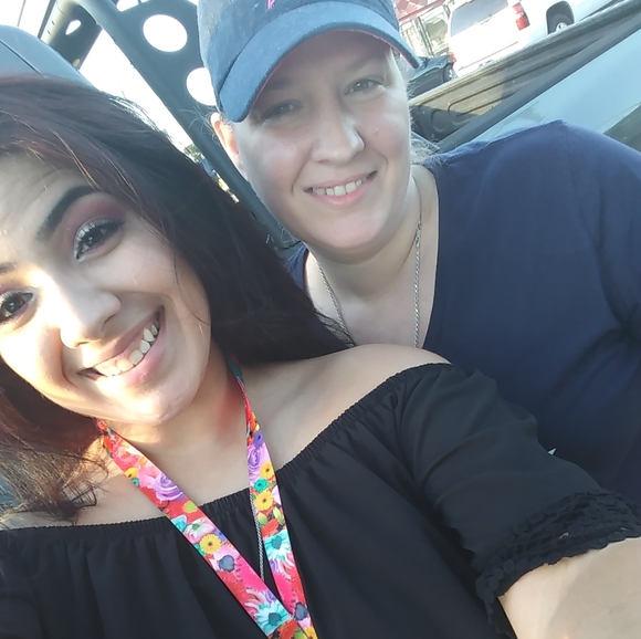 Meet your Posher, Pamela - Picture 3 of 6